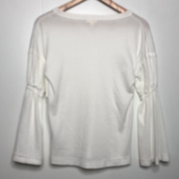 Baea White Waffle Knit Thermal Tiered Bell Sleeved V Neck Top Medium NEW - Picture 7 of 7